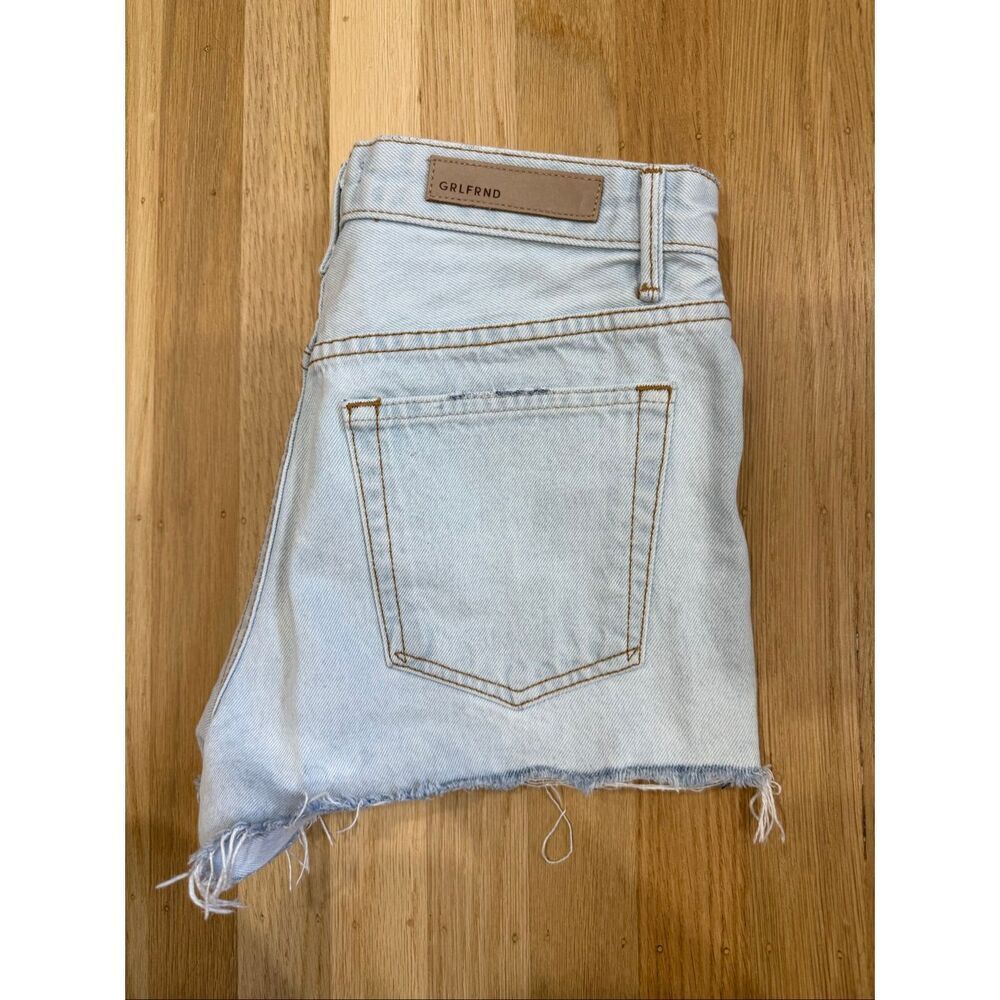 Grlfrnd Cindy Distressed Denim Shorts Size 26 - Picture 6 of 7